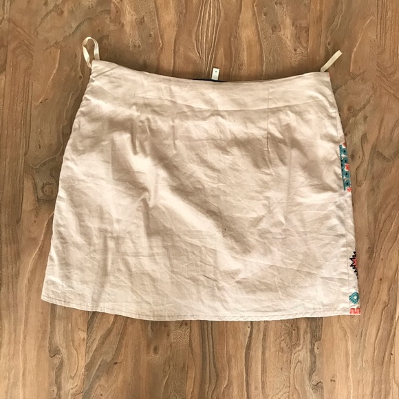 Mini skirt - Picture 2 of 3